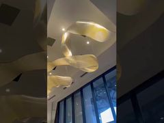 Modern Simple Acrylic Transparent Butterfly Pendant Lamp Thiết kế treo đa đầu tối giản cho giường