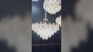 Đèn chùm pha lê treo trần hiện đại đầy phong cách và sang trọng để trang trí nhà cửa