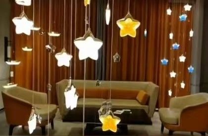 Chiếc đèn treo kính cổ sao trăng thiên đường đầy sao phòng ngủ đèn giường cầu thang nhà hàng quán bar quầy biệt thự khách sạn tầng hai