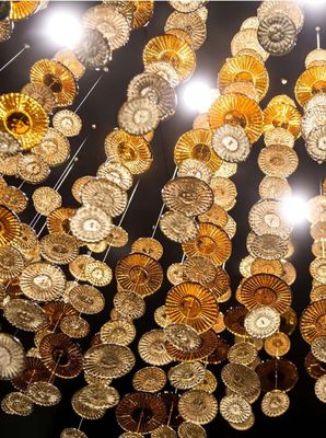 Chiếc dây chuyền kính lót lá Acrylic đèn chùm cho nhà hàng sáng tạo trang trí nghệ thuật trang trí không khí