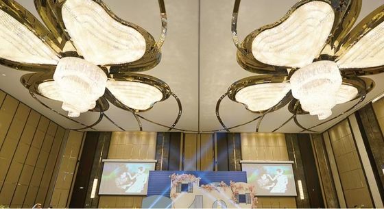 Đèn chùm pha lê LED trần trang trí nội thất hình cỏ bốn lá sang trọng cho sảnh khách sạn trung tâm thương mại
